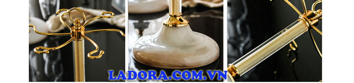 chân đế được làm từ chất liệu đá cẩm thạch