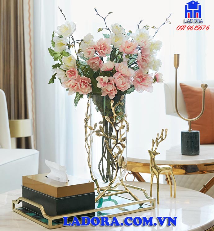 lọ hoa trang trí cho không gian thêm đẹp