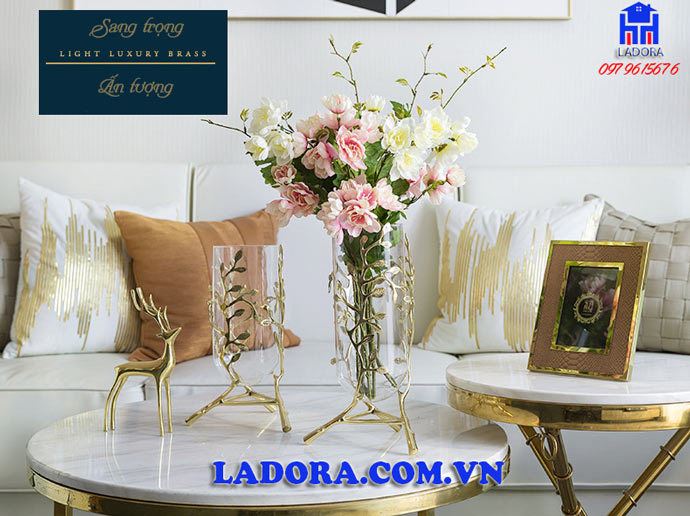 bộ lọ hoa thủy tinh cao cấp với vẻ đẹp thanh lịch