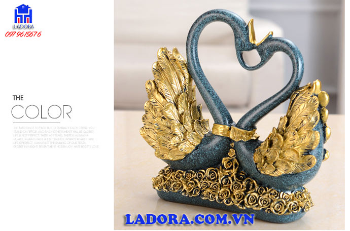 chim thiên nga xuất hiện nhiều trong thơ văn và các tác phẩm nghệ thuật