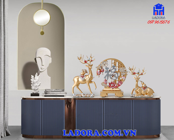 màu sắc của tượng hươu trang trí tại ladora