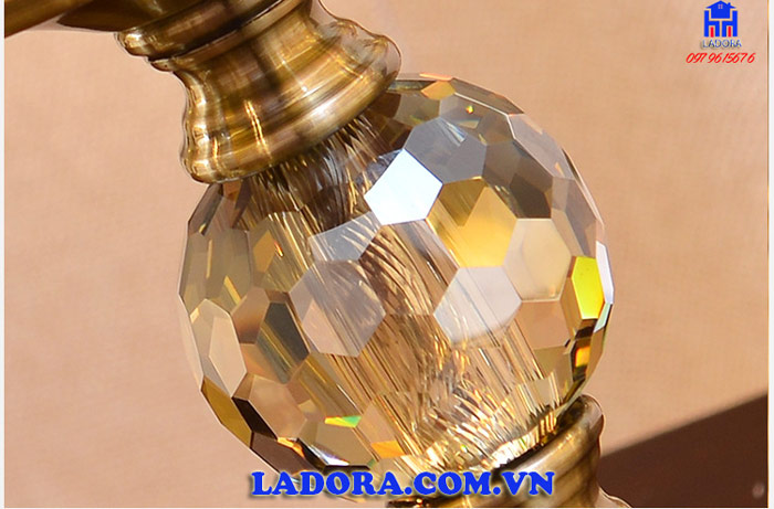 sản phẩm với đường nét làm thủ công hết sức kỳ công và tỷ mỉ