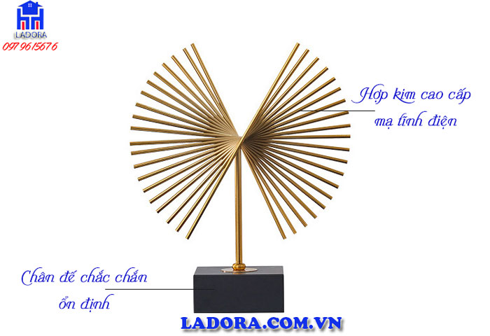 decor được làm từ hợp kim mạ vàng tĩnh điện