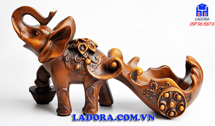 voi hút sinh khí, cầu tài lộc và bình an cho gia chủ