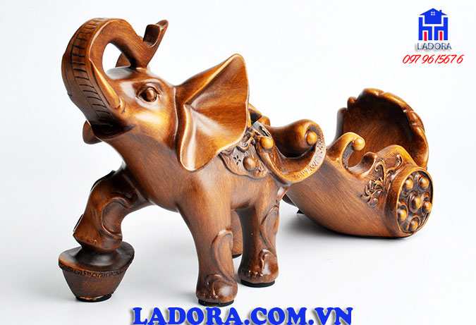 voi là biểu tượng của điềm lành, may mắn và tài lộc