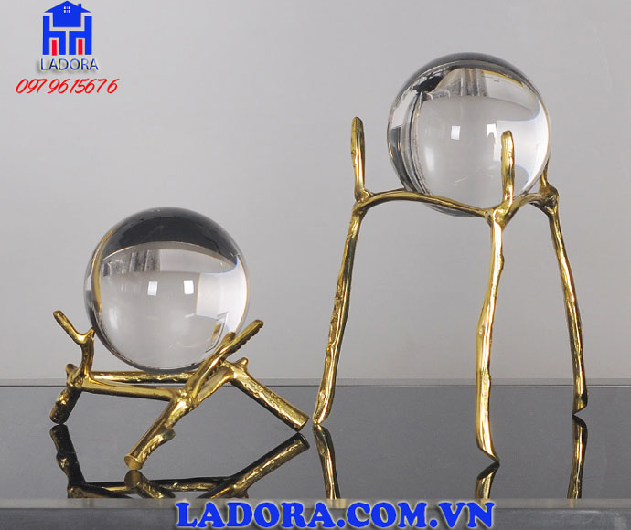 quả cầu thủy tinh trang trí đem lại năng lượng và sinh khí