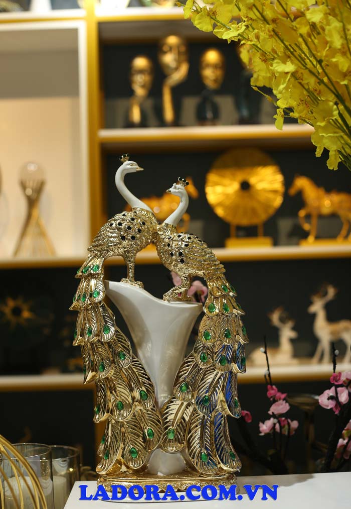 tượng đôi chim công trang trí tại ladora shop