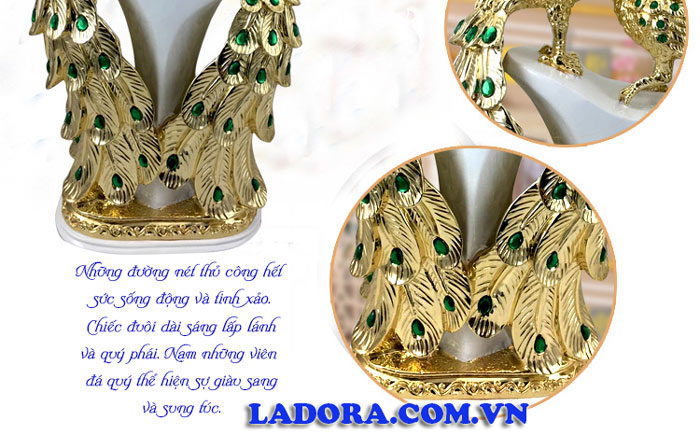 sự tinh xảo và sống động trên decor tượng chim công