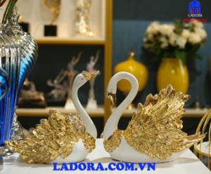 tượng thiên nga biểu trưng cho tình yêu và lòng chung thủy