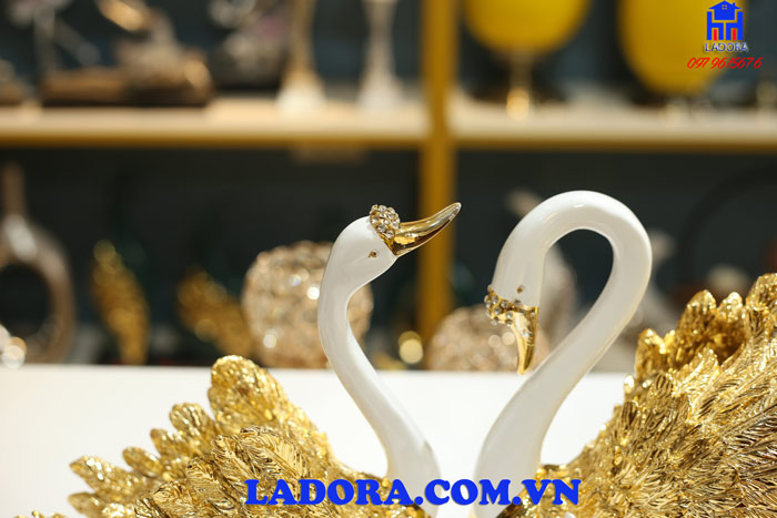 tượng được làm từ composite kết hợp đá đúc cao cấp