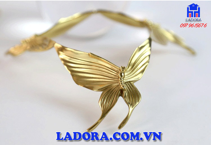chất liệu chế tác quả cầu tại ladora
