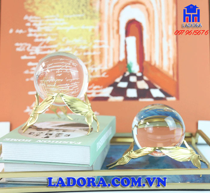 cầu thủy tinh xinh đẹp và tinh tế tại ladora shop