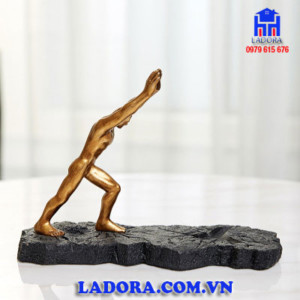 giá để rượu vang lực sỹ tại ladora