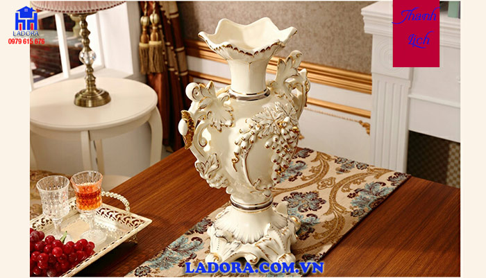 bình hoa để phòng khách với chất liệu gốm sứ cao cấp được tuyển chọn