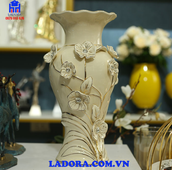 kích thước và chất liệu của bình hoa trang trí cao cấp tại ladora