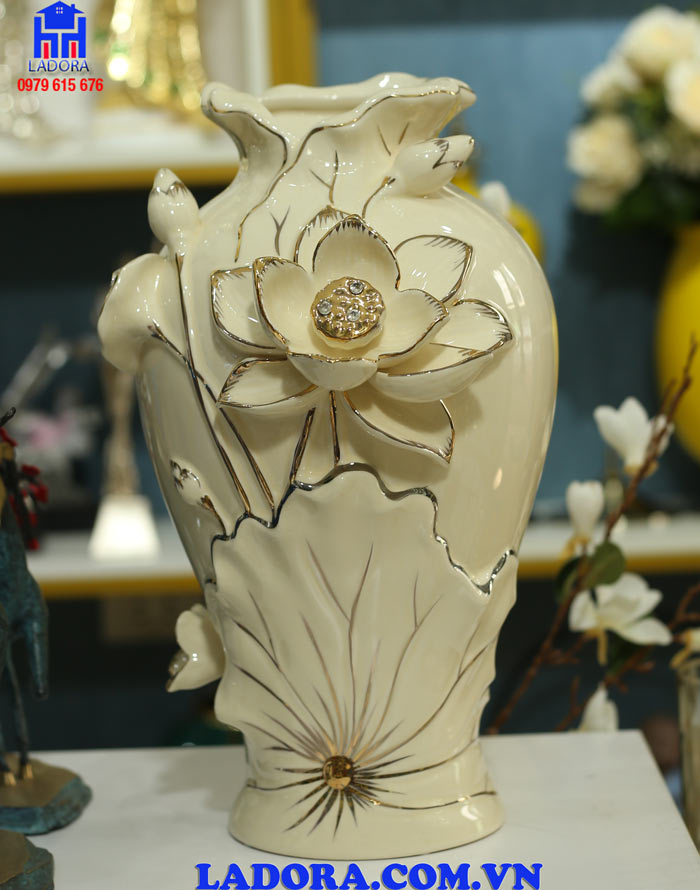 bình hoa trang trí nội thất nhà đẹp tinh xảo và cao cấp tại ladora shop