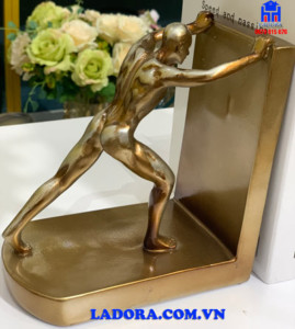 kệ chặn sách decor trang trí lực sỹ tại Ladora shop