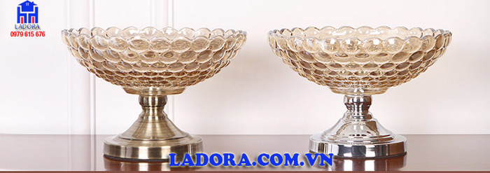 khay đựng hoa quả đem lại không gian phòng khách sự ấn tượng 