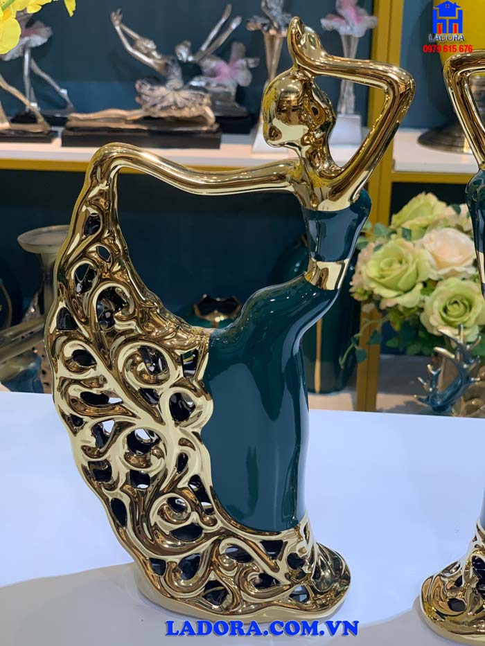 tượng cô gái múa với vẻ xinh đẹp thướt tha mỹ miều