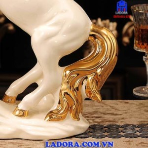 tượng ngựa gốm sứ đẹp và cao cấp tại ladora shop