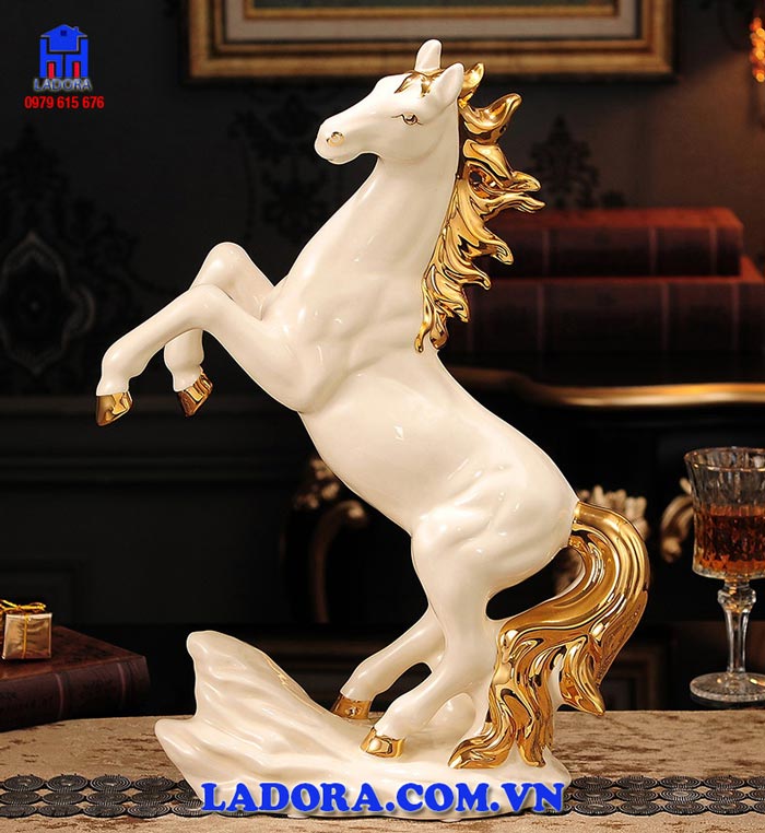 tượng ngựa mã đáo dành cho những người làm nghề kinh doanh