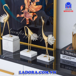 đồ trang trí phòng tượng chim hồng hạc tại ladora shop