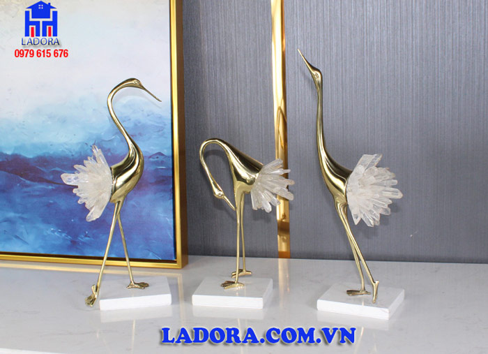 tượng chim hồng hạc trang trí phòng cao cấp tại ladora