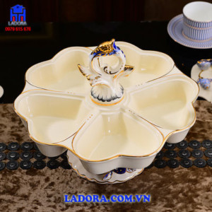 khay mứt tết sang trọng