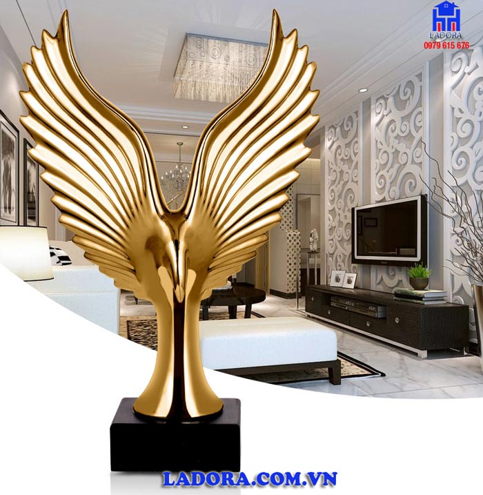 chất liệu của tượng chim đại bàng tại ladora