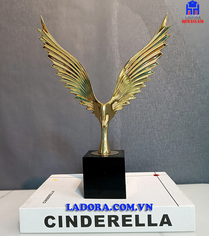 tượng cánh chim đại bàng trang trí