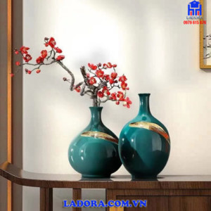 bình gốm đẹp và thanh lịch