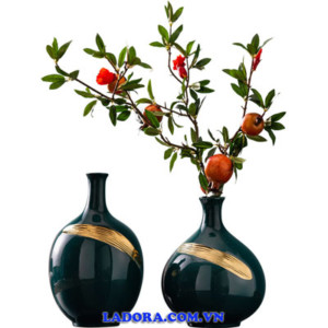 bình gốm đẹp và thanh lịch