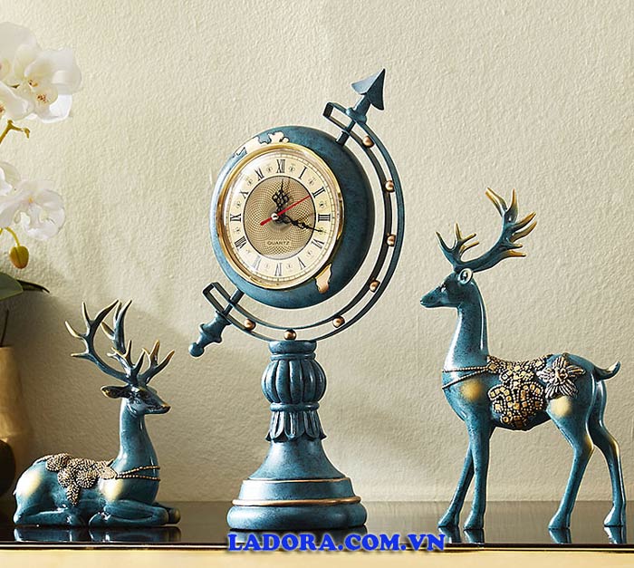 đồng hồ để bàn trang trí phòng khách, phòng làm việc