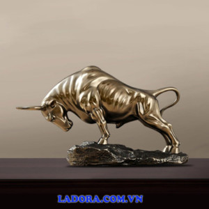 tượng con trâu thịnh vượng tại ladora shop