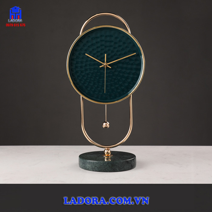 đồng hồ trang trí độc đáo