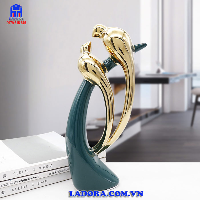 tượng decor đôi chim thể hiện hình ảnh đôi uyên ương