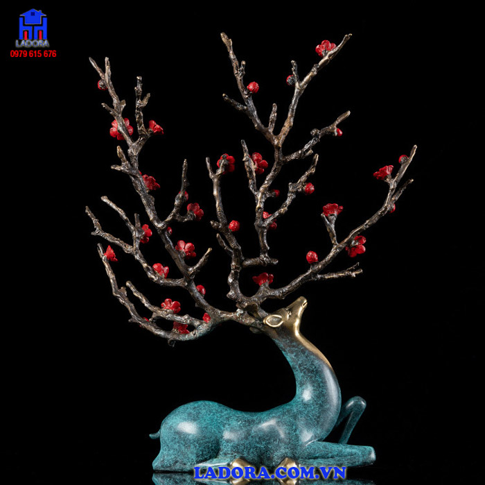 tượng hươu đầy tính nghệ thuật