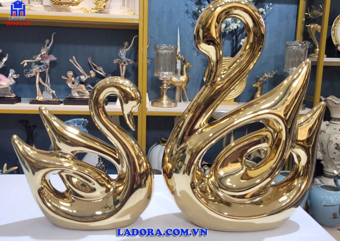 thiên nga tượng trưng cho tổ ấm tình yêu hạnh phúc