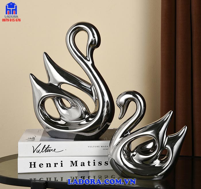 Thiên nga được làm quà tặng mừng cưới