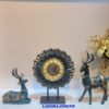 decor trang trí tượng hươu và đồng hồ mặt trời