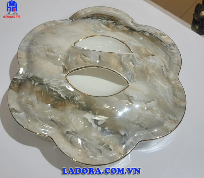 khay mứt đựng bánh kẹo ngày tết