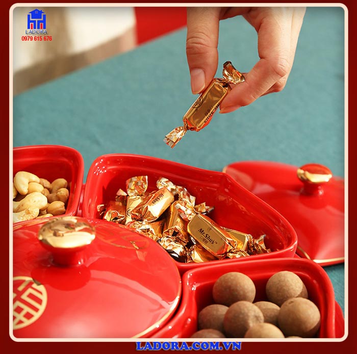 khay có thể đựng bánh kẹo trong ngày tết