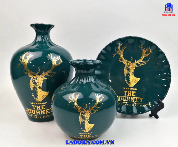 bình gốm đẹp và thanh lịch