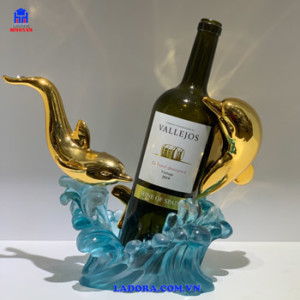 kệ rượu vang cá heo đẹp và độc đáo