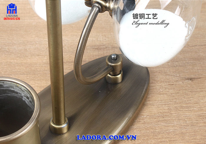 chi tiết sản phẩm khay đựng bút để bàn