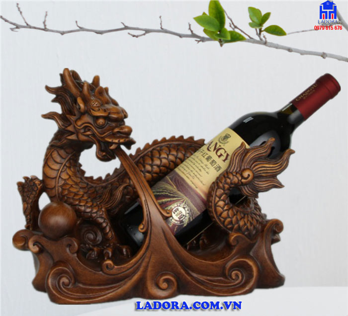 Kệ đựng rượu với hình ảnh con Rồng