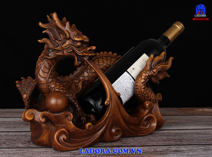 kệ rượu vang Rồng tại Ladora