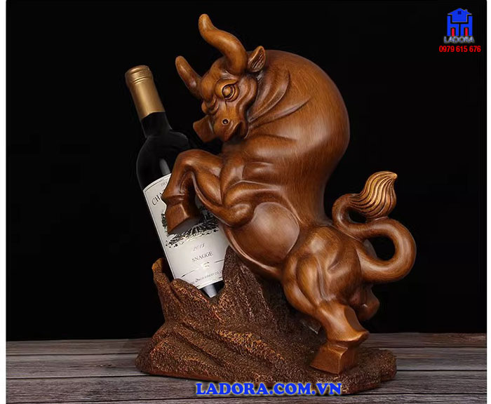 Kệ rượu vang con trâu