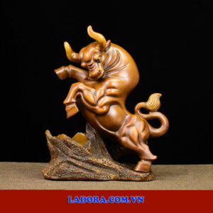 kệ để rượu vang con trâu