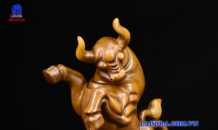 Kệ rượu vang trâu được chế tác kỳ công